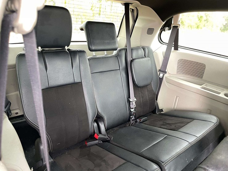 2019-dodge-grand-caravan-sxt-image-15