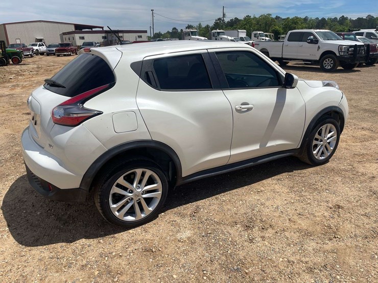 2015-nissan-juke-image-3