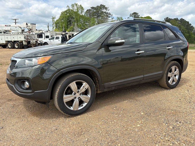 2013-kia-sorento-image-1