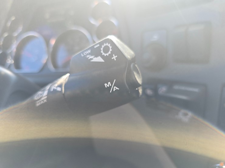 2019-peterbilt-567-image-74