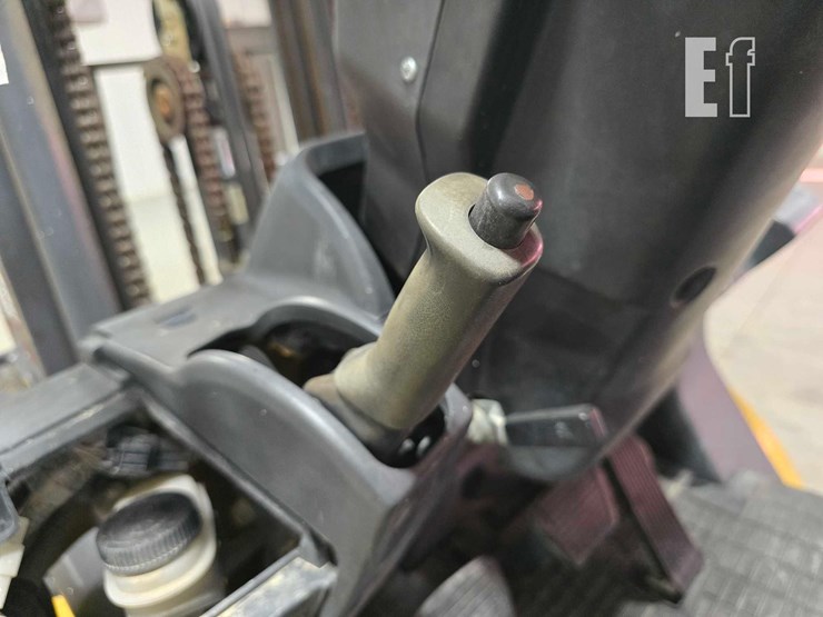 2021-caterpillar-gp25n-image-18