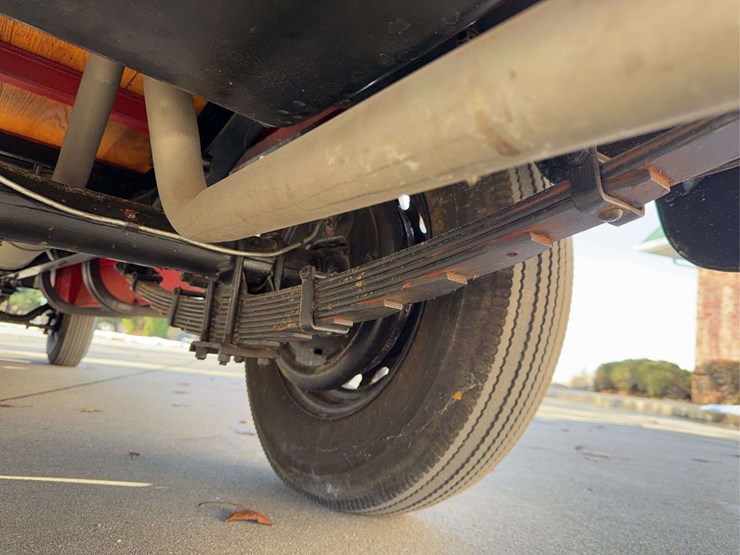 1937-international-d2-panel-truck-image-85