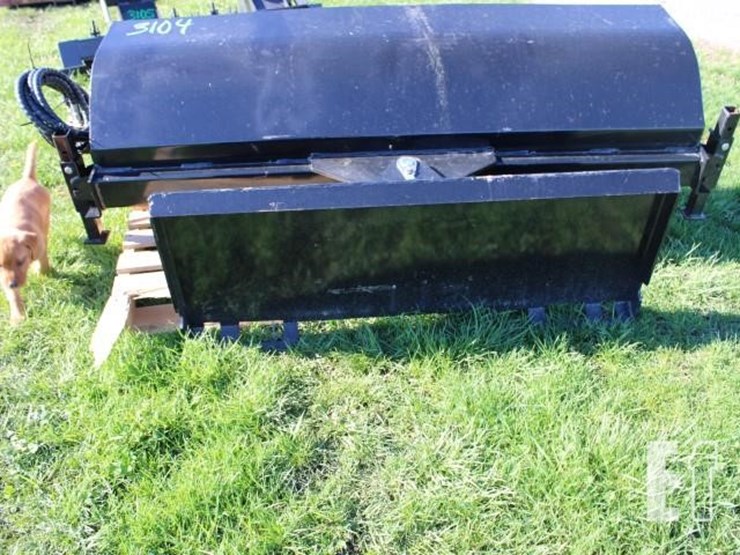 #3104-new-61"-hyd-broom-for-skid-steer-by-future-m-image-4