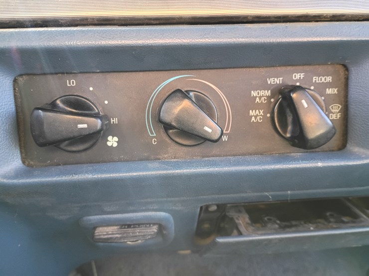 1995-ford-f250-image-42