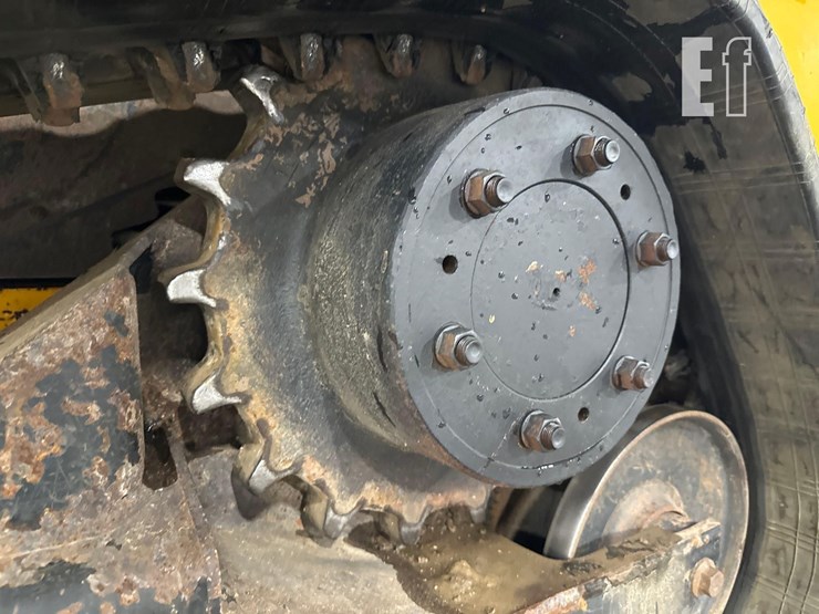 2020-jcb-3ts-8t-image-26