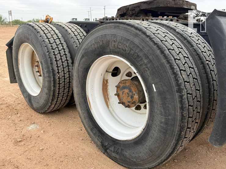 2016-international-durastar-4400-image-27