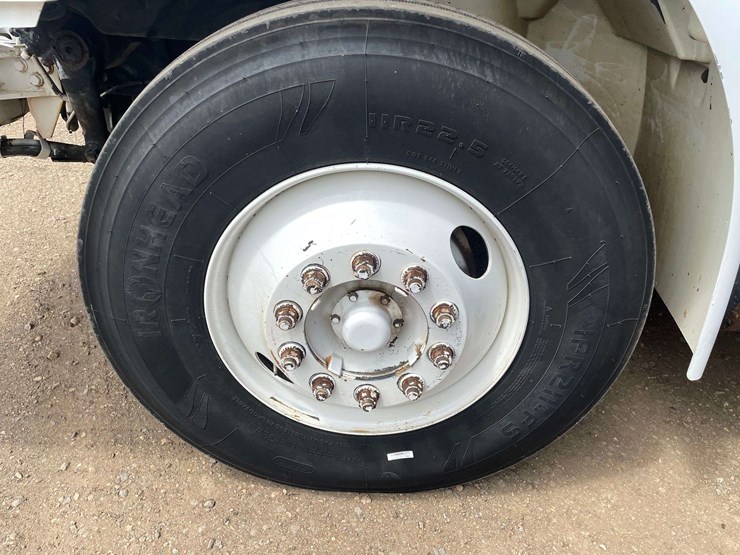 2008-international-durastar-4300-image-19