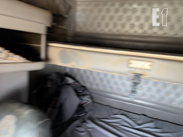 2005-kenworth-t800-image-61