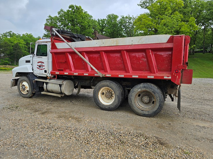 1994-mack-ch613-image-8