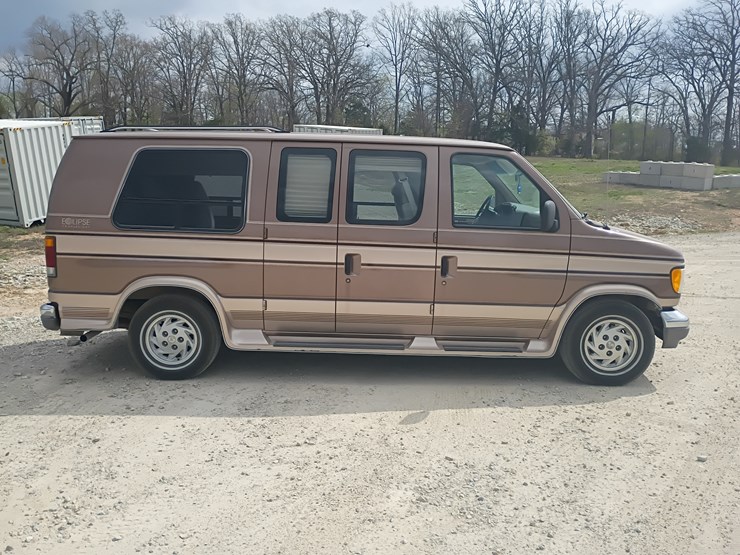 1992-ford-e150-image-11
