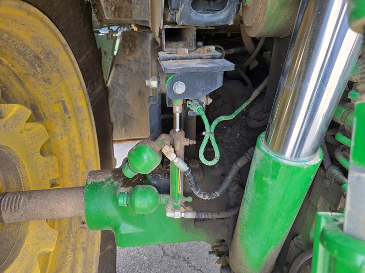 john-deere-6125r-image-39