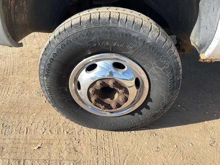 2001-dodge-ram-3500-image-19