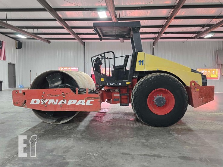 2011-dynapac-ca250d-ii-image-5
