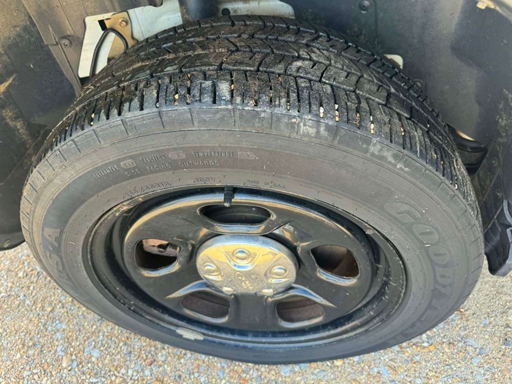 2015-ford-explorer-image-22