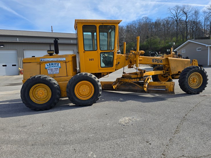 1971-deere-570a-image-13