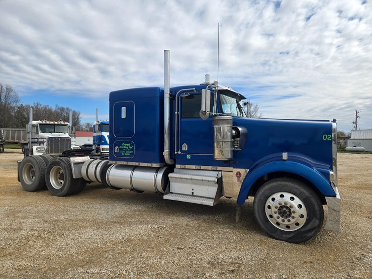 1999-kenworth-w900-image-26