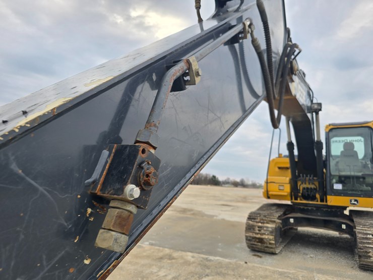 2014-deere-160g-lc-image-21