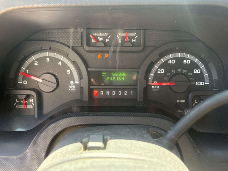 2011-ford-e350-image-15