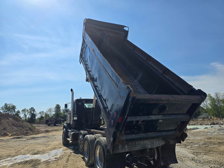 #21305-•-2003-kenworth-dump-truck-image-58