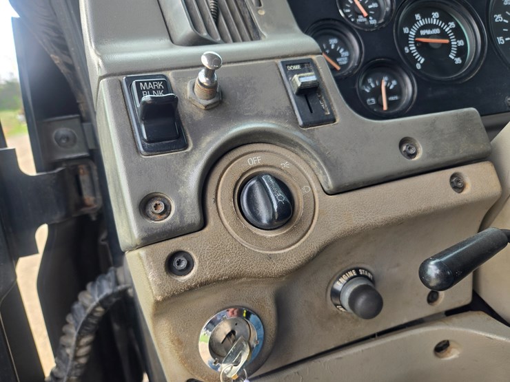 2001-sterling-a9500-image-70