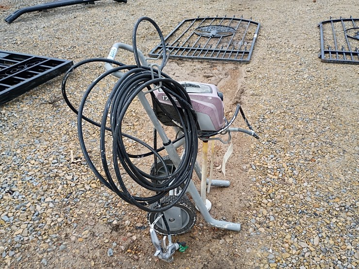 #21658-•-titan-airless-paint-sprayer-image-4