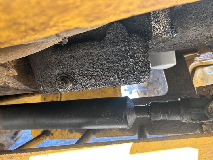 2005-caterpillar-420d-image-76