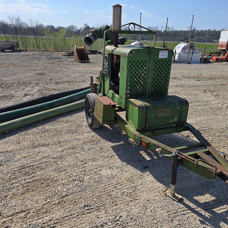 #22638 • Towable Water Pump