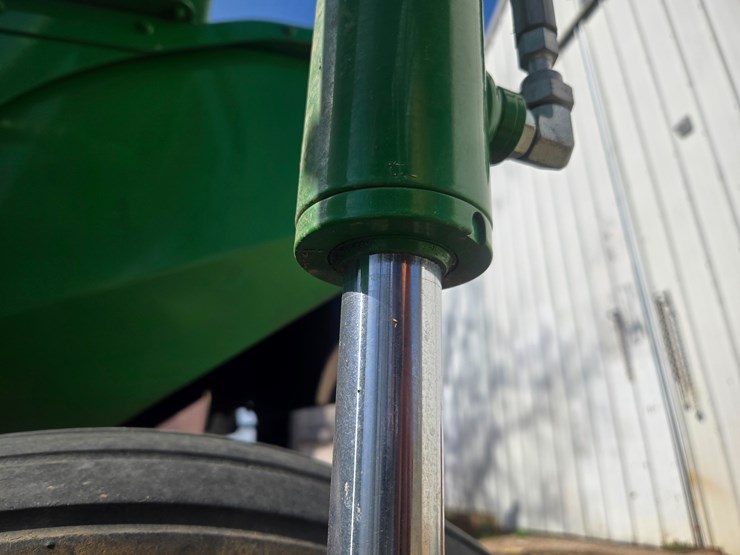 john-deere-630-image-23