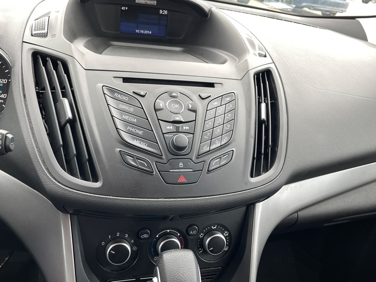 2015-ford-escape-image-47