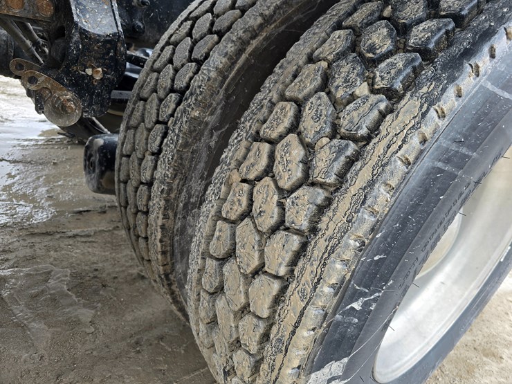 #22610-•-2019-mack-anthem-sleeper-truck-image-62