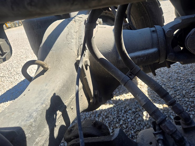 2014-freightliner-cascadia-125-image-96