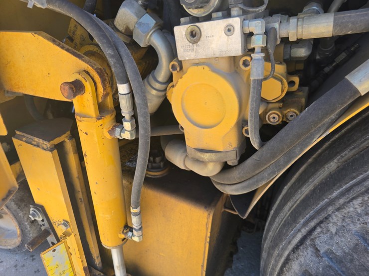 2006-caterpillar-ap-1000d-image-48