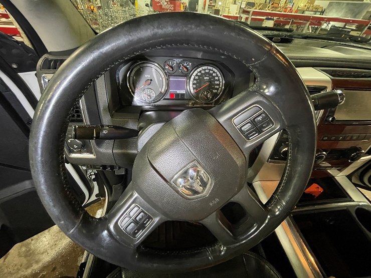 2012-dodge-3500-image-43