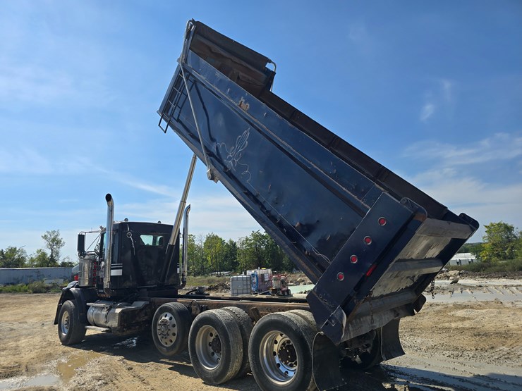 #21305-•-2003-kenworth-dump-truck-image-56