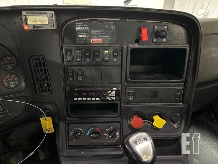 2017-international-prostar-image-21