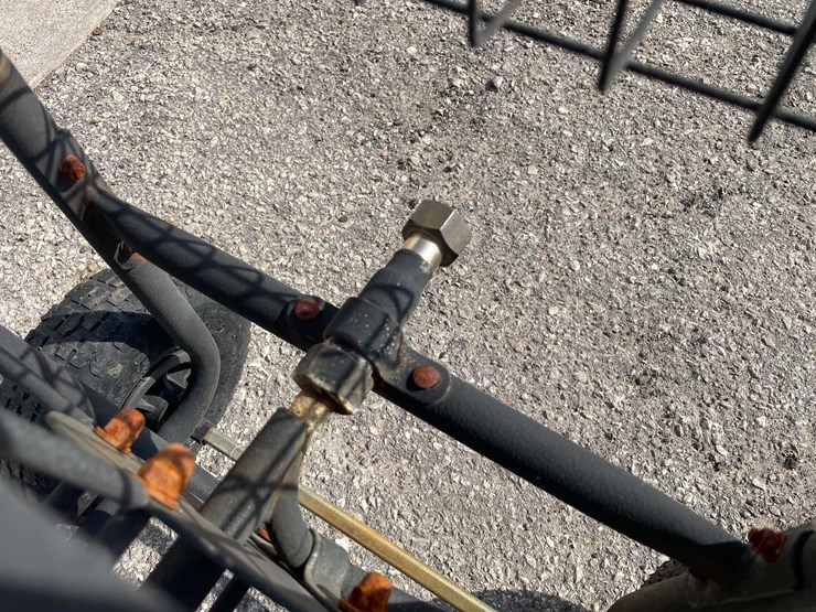 #7022-•-(2)-metal-hose-reels-(o3)-image-6