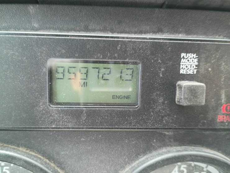 2009-freightliner-cascadia-125-image-64