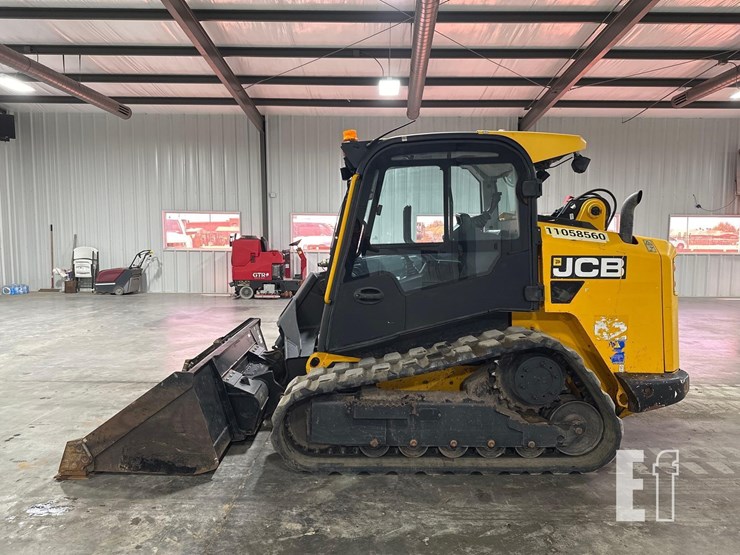 2020-jcb-3ts-8t-image-5