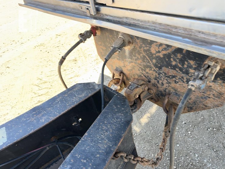 2005-sterling-lt9500-image-9