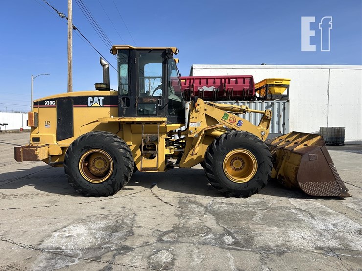 2000-caterpillar-938g-image-2