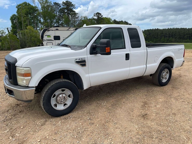 2008-ford-f250-image-1