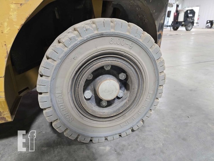 2019-caterpillar-gp25n-image-27