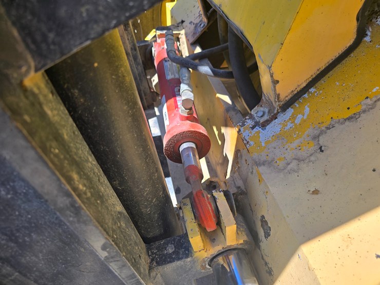 2000-sellick-sd80-image-29