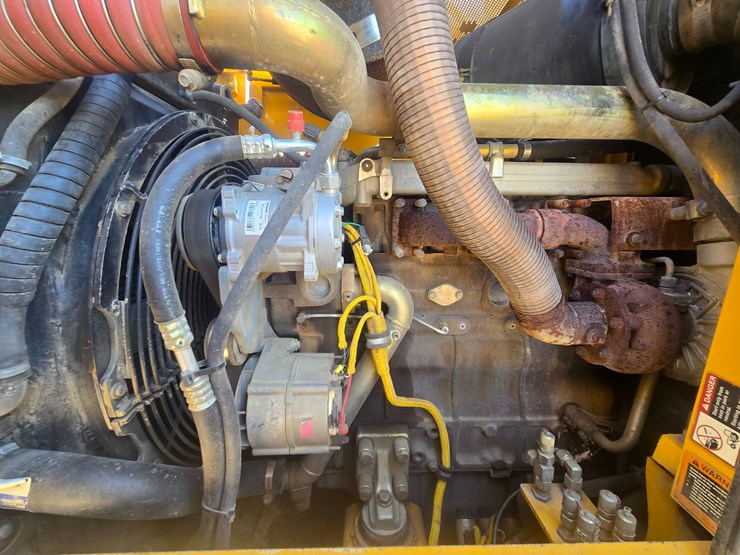 2004-deere-755c-image-35