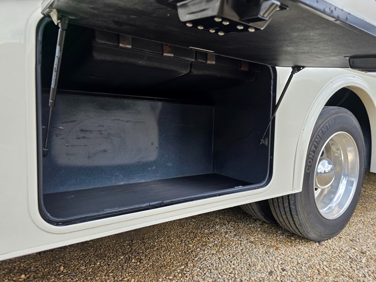 2021-international-mv607-image-81