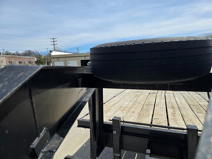 #22628-•-2005-bales-gooseneck-trailer-image-23