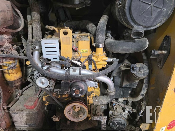 caterpillar-262d3-image-24