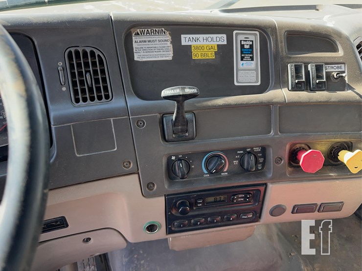 2005-sterling-lt9500-image-49