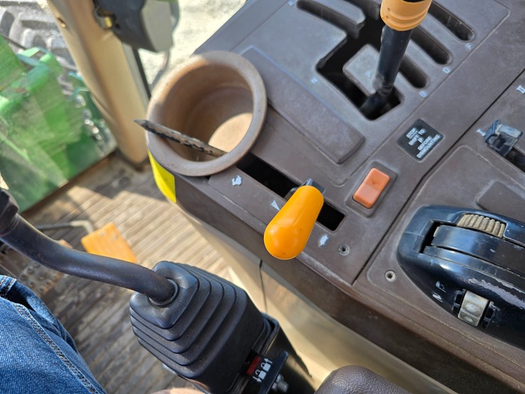 2002-john-deere-6220-image-57