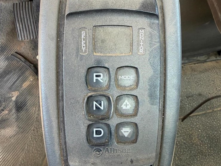 2016-international-durastar-4400-image-17